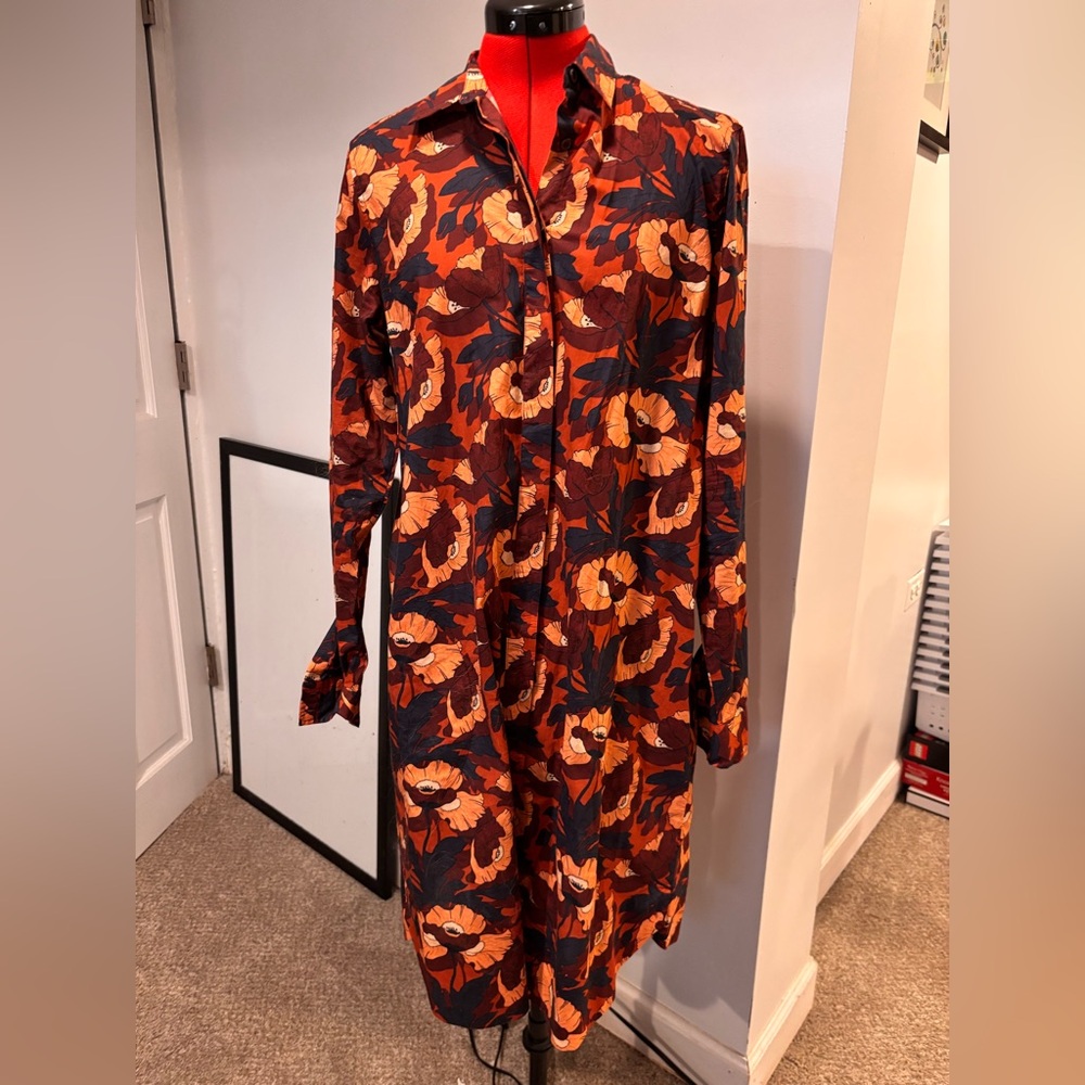 0039 Italy floral print shirt dress size M